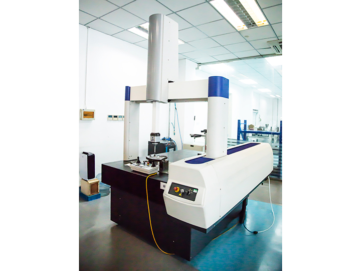 Hexagon coordinate measuring machine